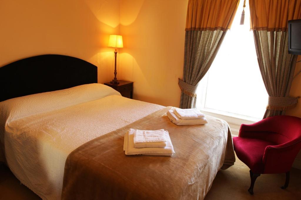 Crotty'S Pub & Accommodation Kilrush Szoba fotó